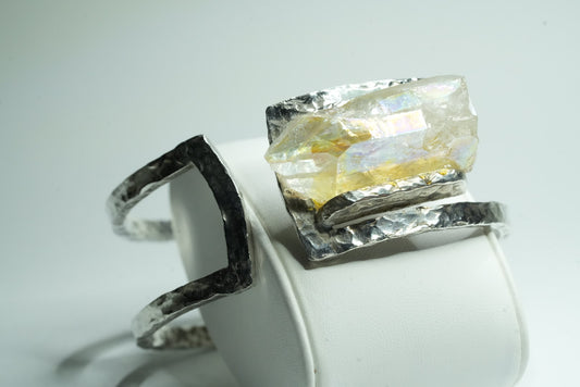 Quartz bangle