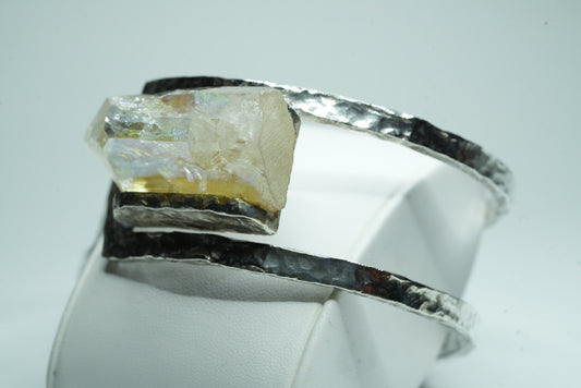 Quartz bangle