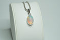 Bild in Galerie-Betrachter laden, Welo Opal Anhänger
